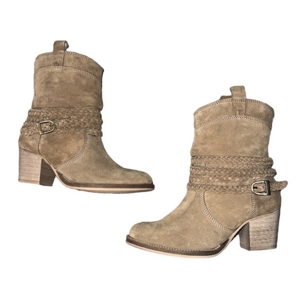 Dingo Twisted Sister Suede Leather Boots Neutral Tan  Size 6.5 Block Heel - Picture 1 of 12